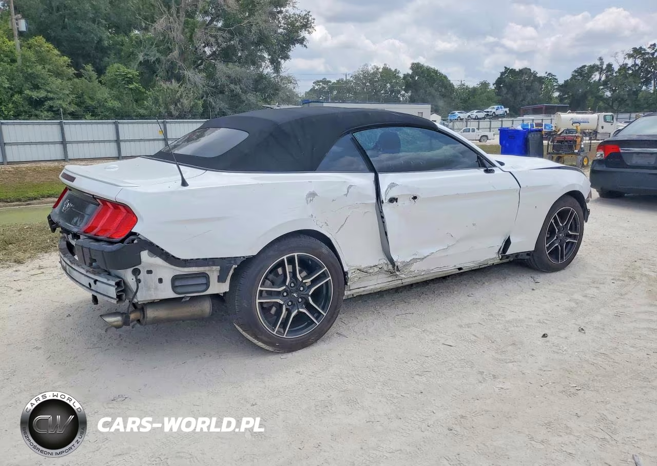 2018 Ford Mustang VIN:1FATP8UH1J5173009 - 3