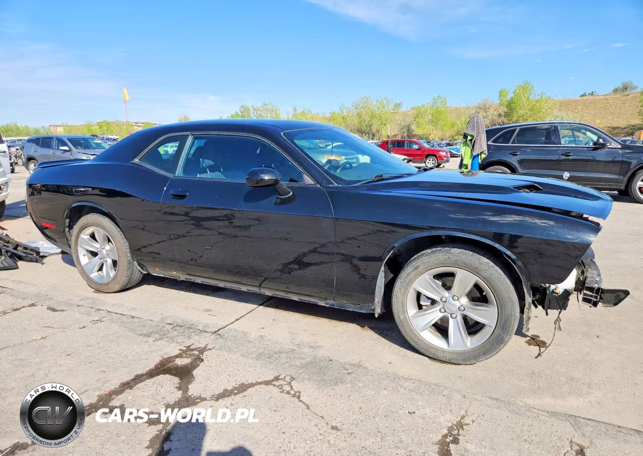 2022 Dodge Challenger Sxt VIN:2C3CDZAG4NH260376 - 4