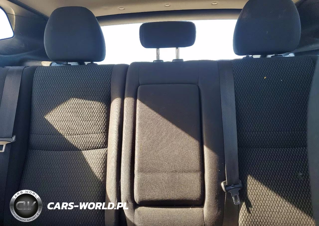 2018 Nissan Rogue Sport S VIN:JN1BJ1CR8JW259150 - 10