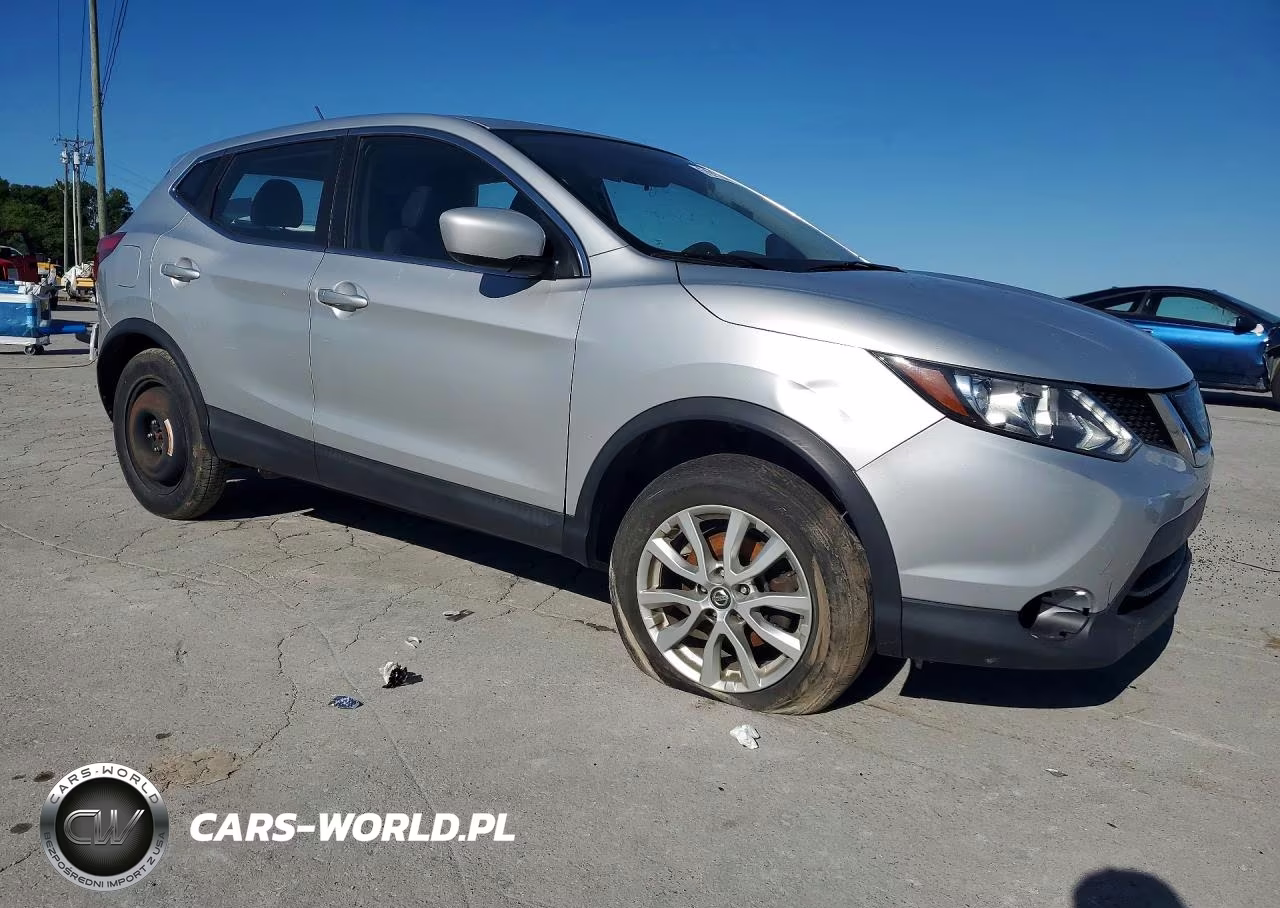 2018 Nissan Rogue Sport S VIN:JN1BJ1CR8JW259150 - 4