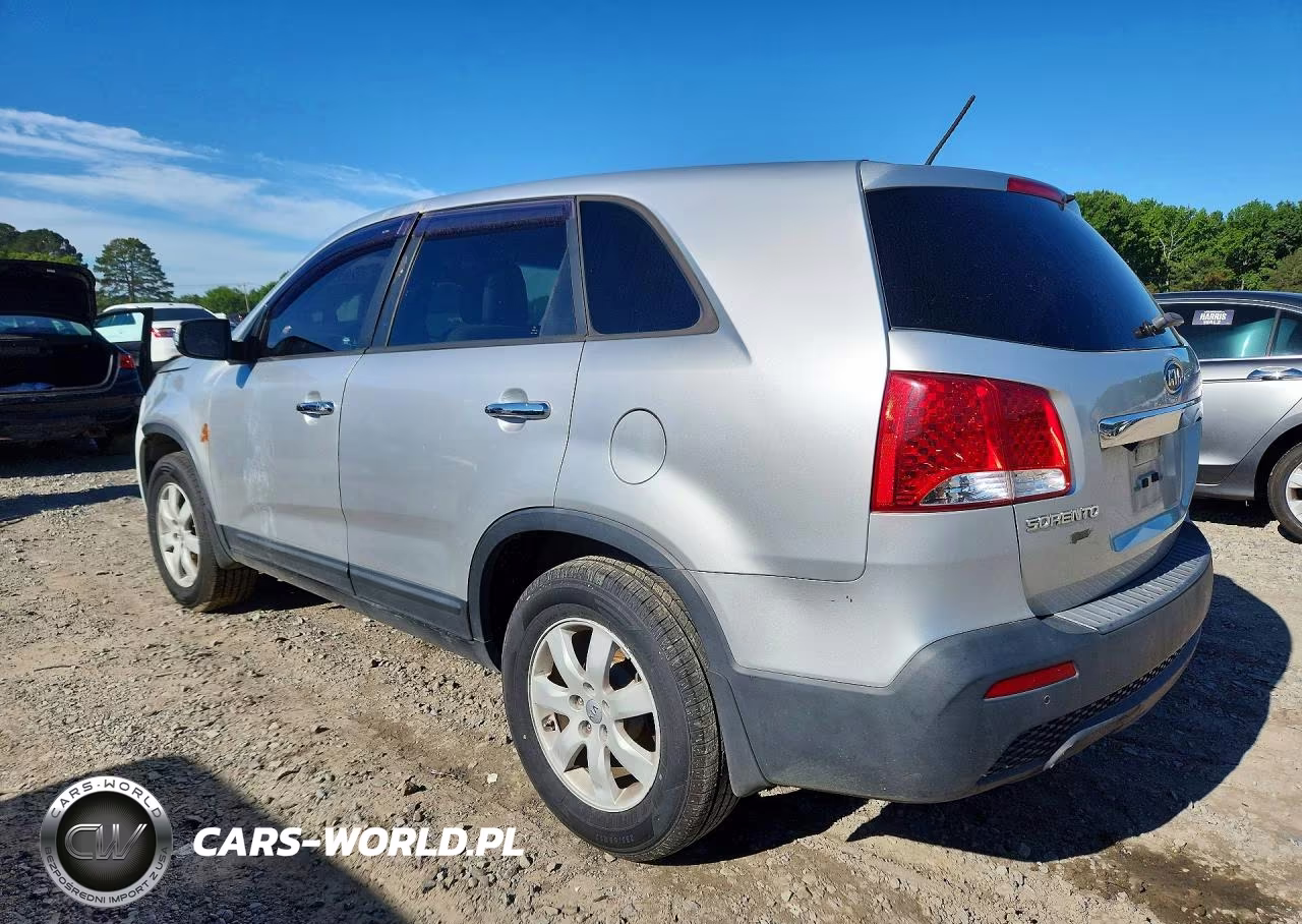 KIA SORENTO LX VIN:5XYKT4A18DG393499 - 2