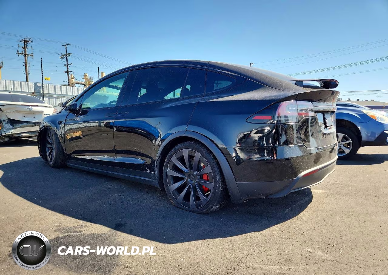 2025 Tesla Model X VIN:7SAXCBE67SF468104 - 2