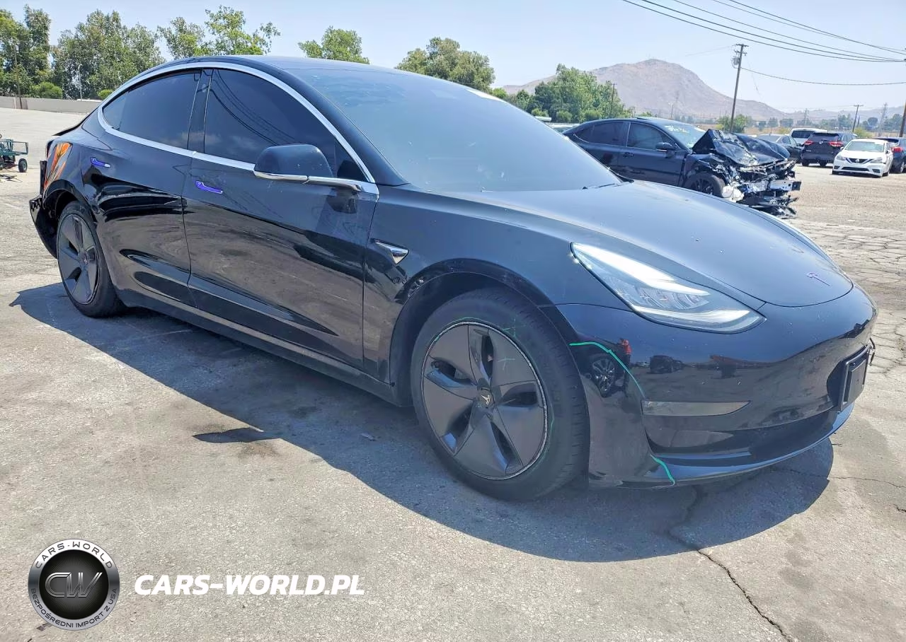 2018 Tesla Model 3 VIN:5YJ3E1EA6JF171909 - 4