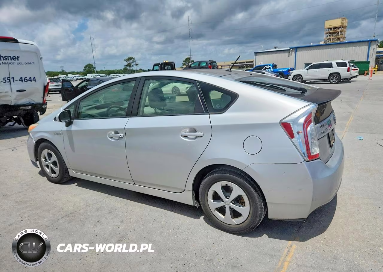 2013 Toyota Prius Two VIN:JTDKN3DU7D1628999 - 2