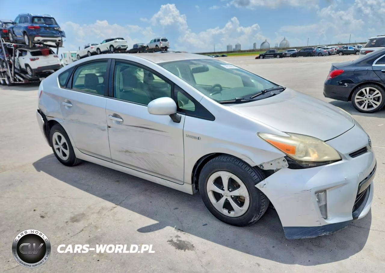 2013 Toyota Prius Two VIN:JTDKN3DU7D1628999 - 4