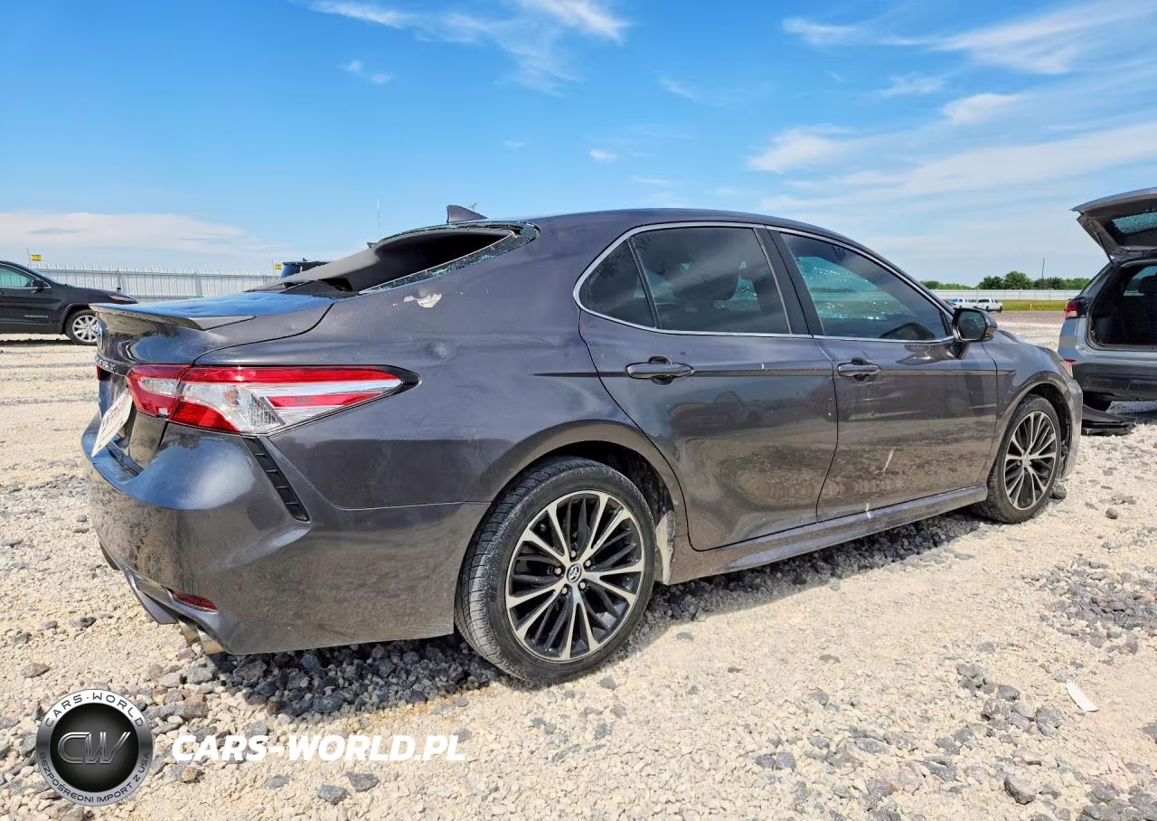 2020 Toyota Camry Se VIN:4T1G11AK3LU908484 - 3