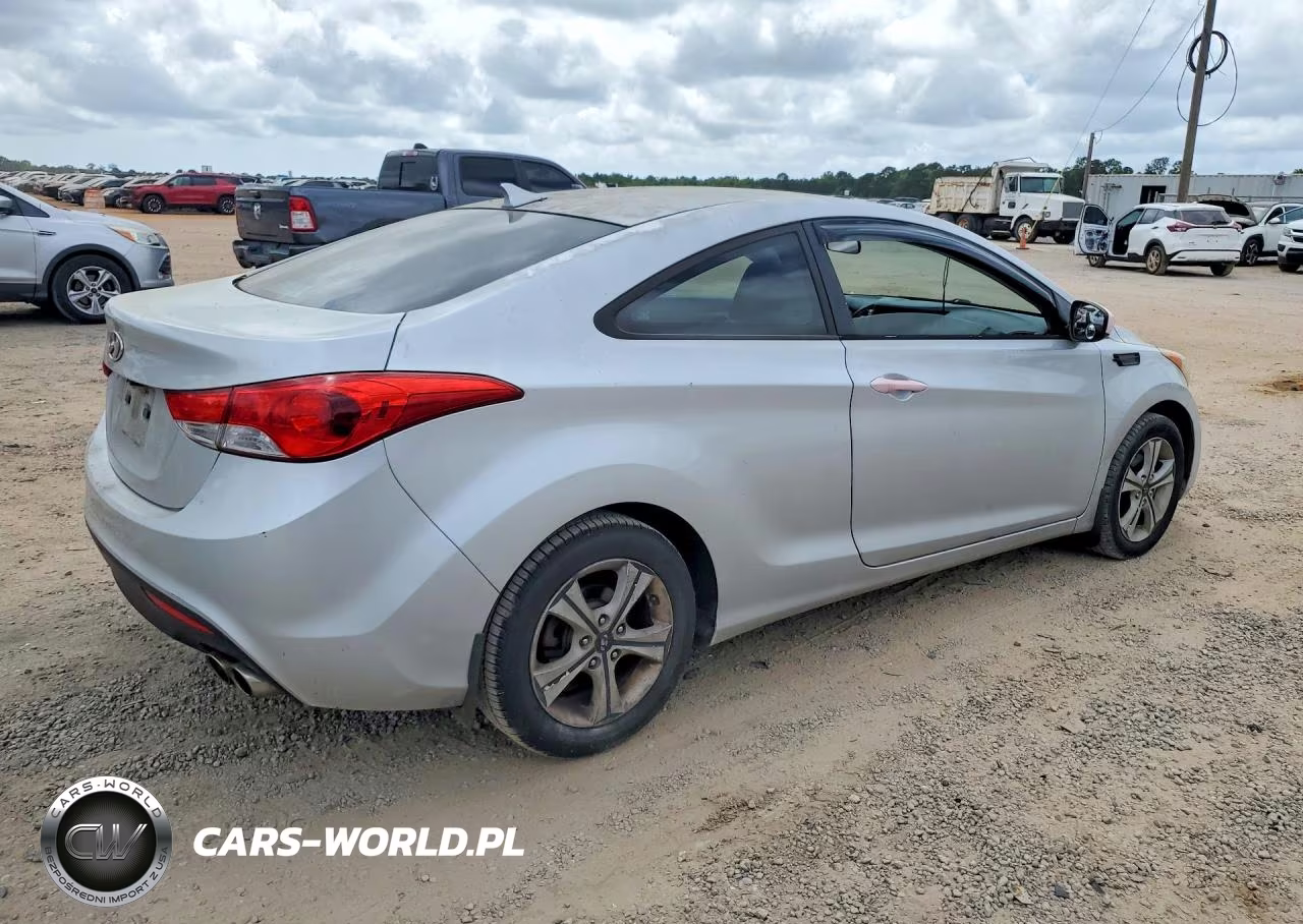 2013 Hyundai Elantra Coupe Gs VIN:KMHDH6AE8DU004802 - 3