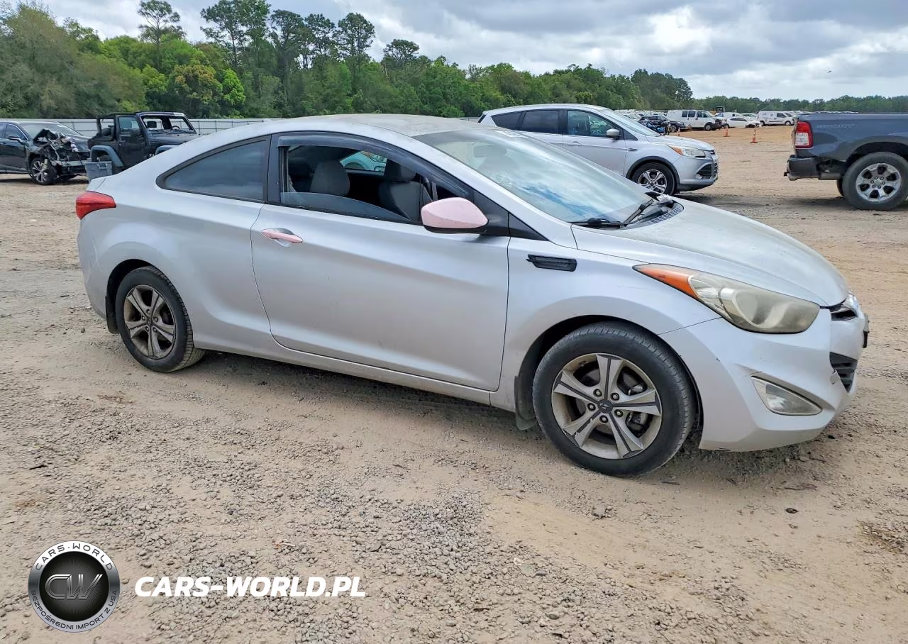 2013 Hyundai Elantra Coupe Gs VIN:KMHDH6AE8DU004802 - 4