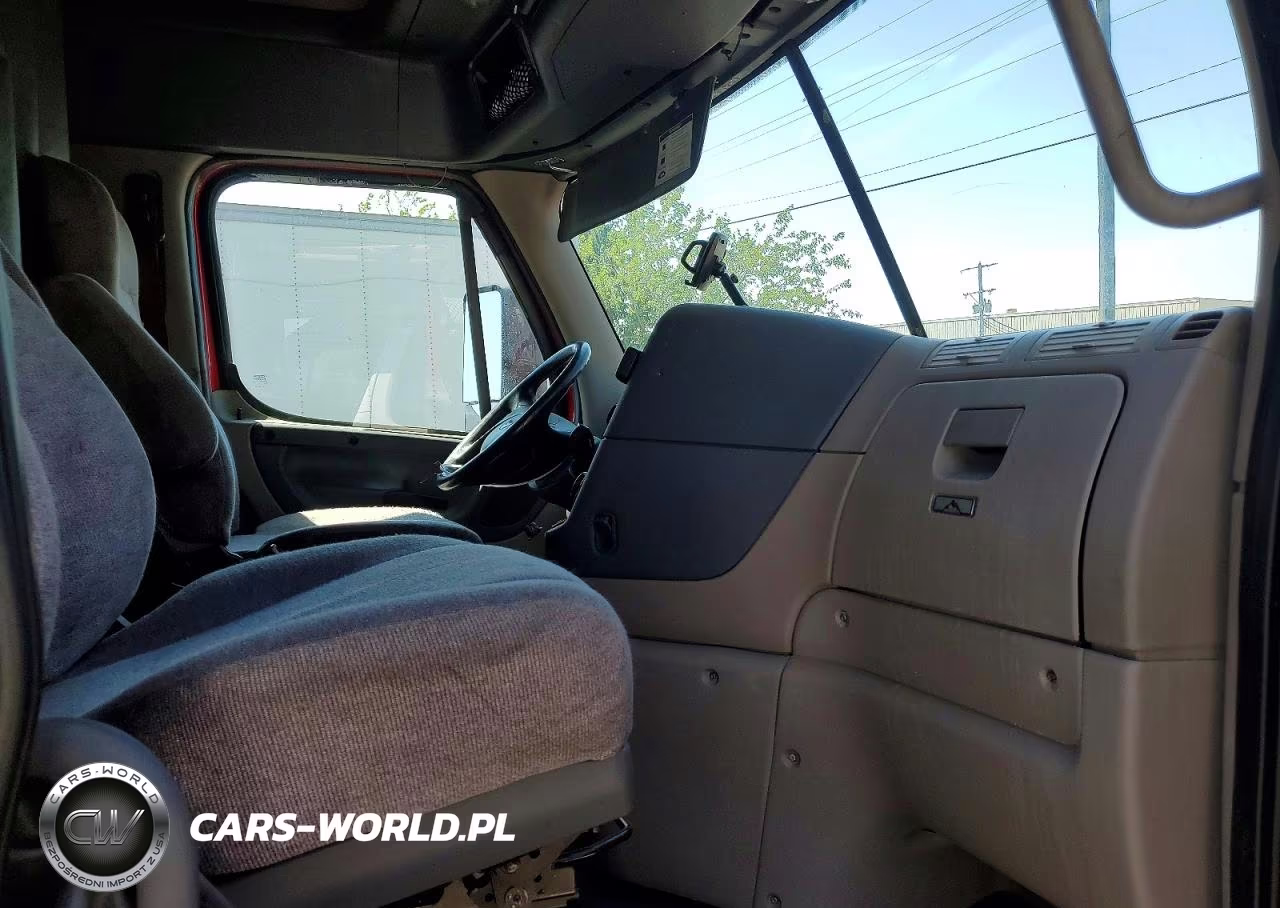 2015 Freightliner Cascadia 125 VIN:3AKJGLD59FSFP6877 - 5