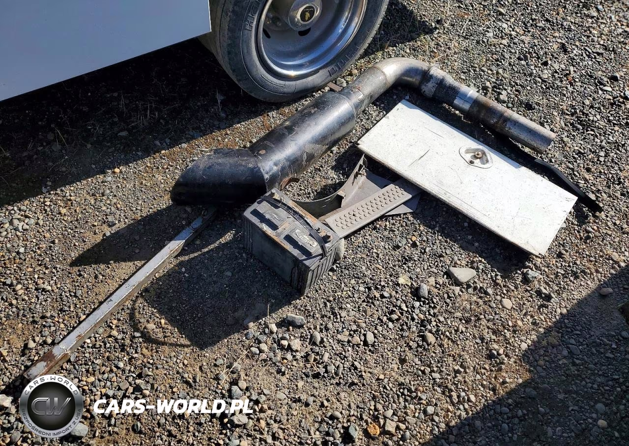 2000 Ford F450 Super Duty VIN:1FDXW46F2YED34105 - 12