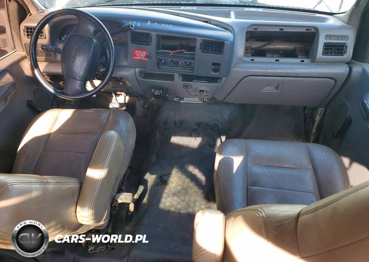 2000 Ford F450 Super Duty VIN:1FDXW46F2YED34105 - 8