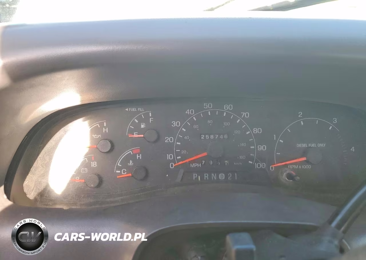 2000 Ford F450 Super Duty VIN:1FDXW46F2YED34105 - 9