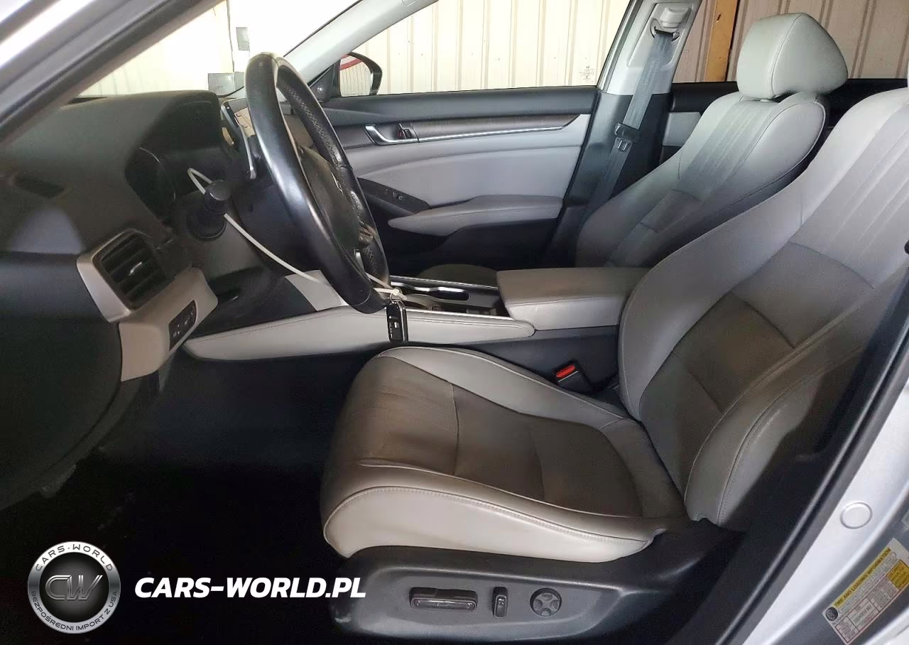 2018 Honda Accord Touring VIN:1HGCV1F90JA069441 - 7