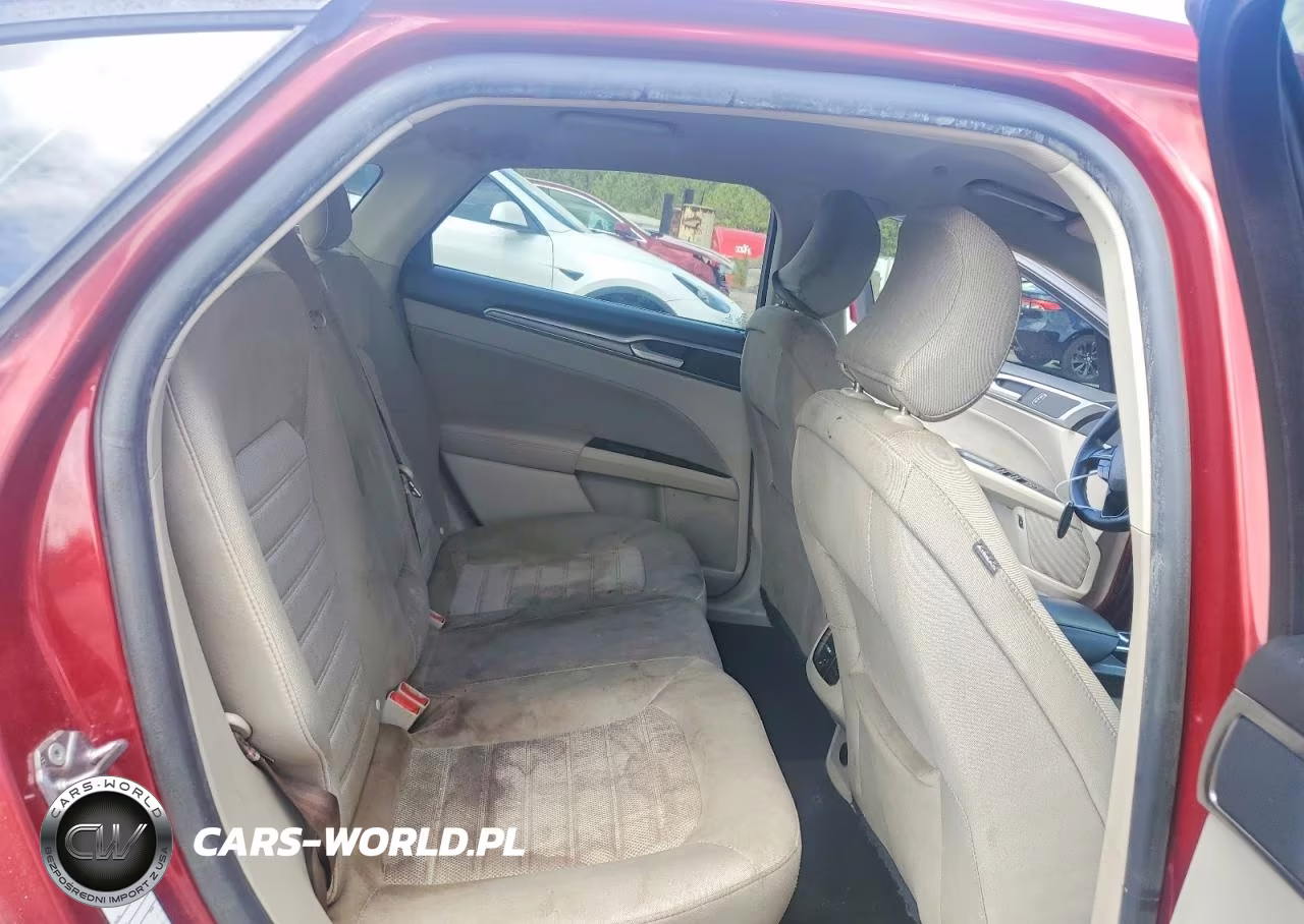 2019 Ford Fusion Se VIN:3FA6P0LU2KR256914 - 10