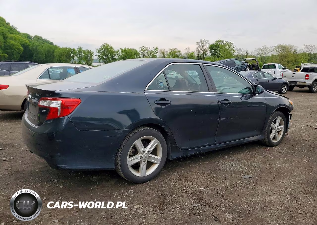 2014 Toyota Camry Se VIN:4T1BF1FK5EU804117 - 3