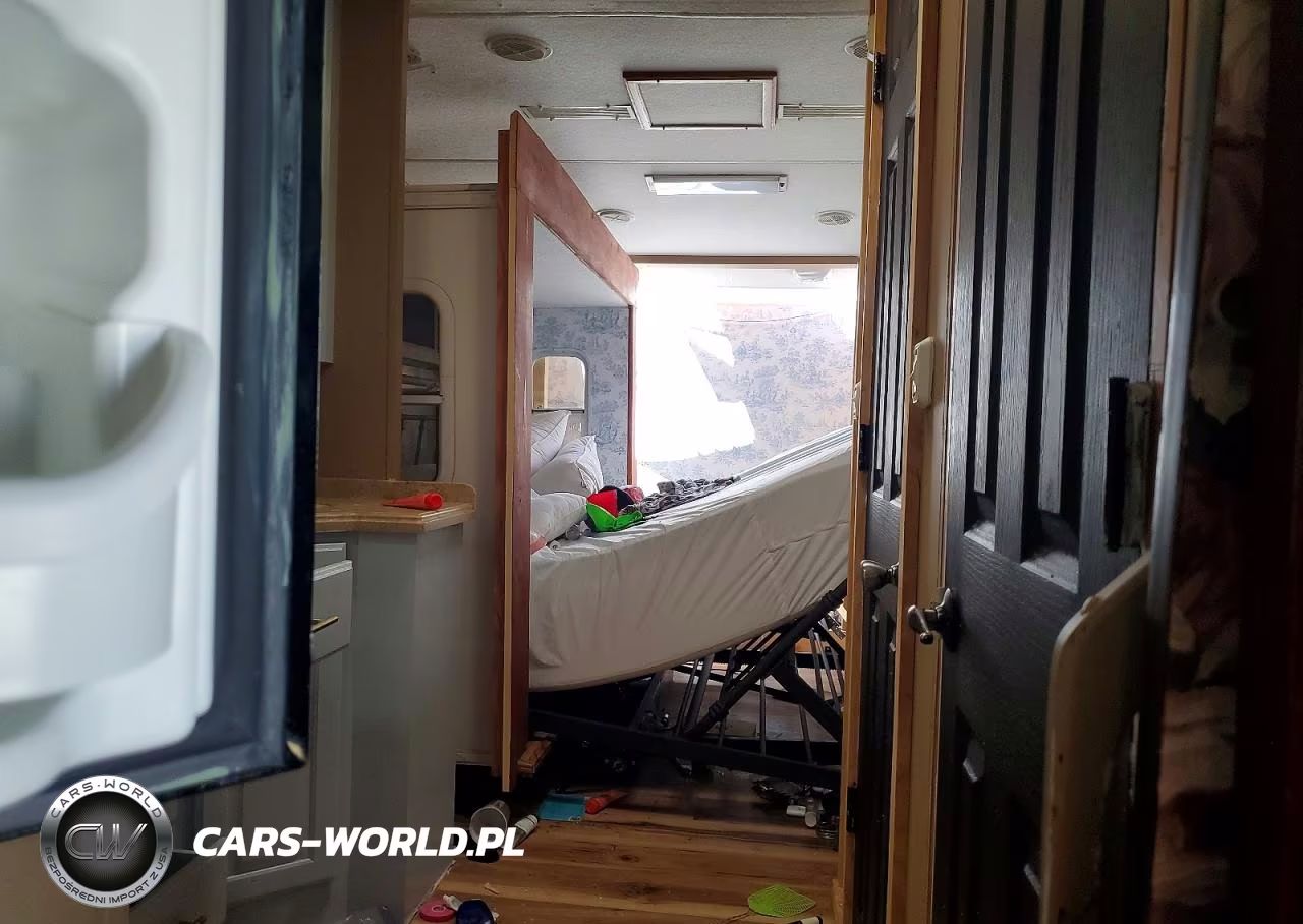 2007 Nu Wa Champagne Camper VIN:1NW33CR097D077765 - 5
