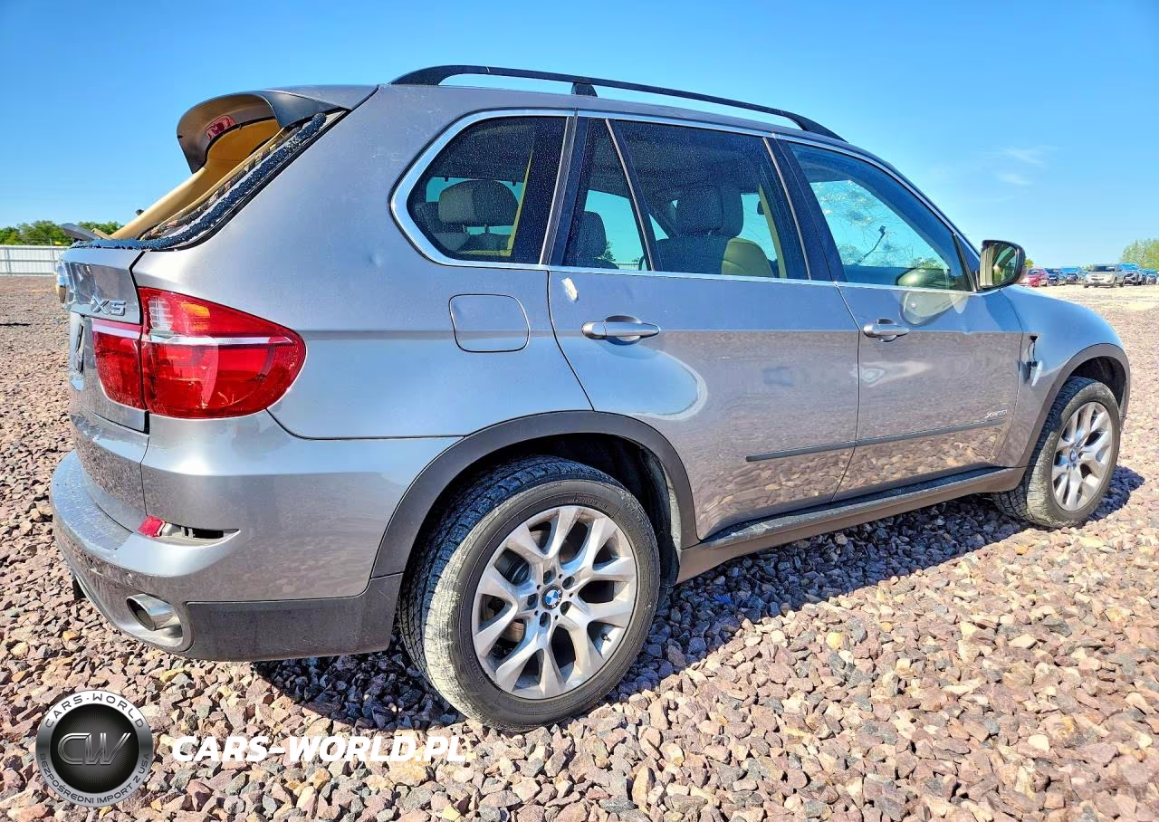 2013 BMW X5 xDrive35I VIN:5UXZV4C53D0B12855 - 3