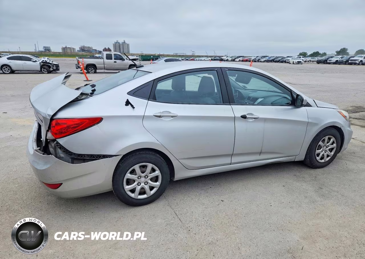 2013 Hyundai Accent Gls VIN:KMHCT4AE0DU523230 - 3