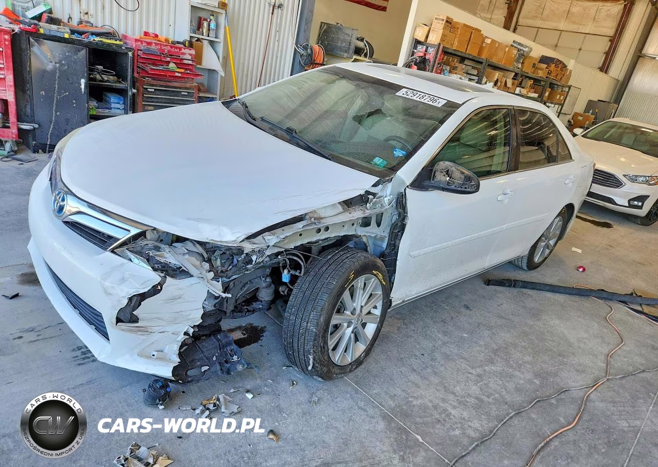 2013 Toyota Camry Hybrid Xle – zdjęcie 1 z 12