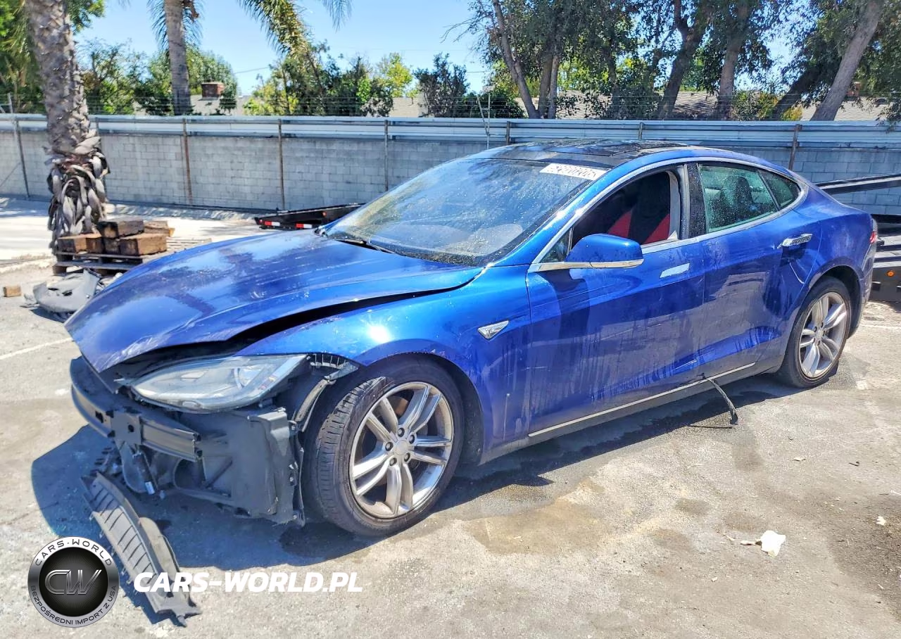 2015 Tesla Model S – zdjęcie 1 z 12