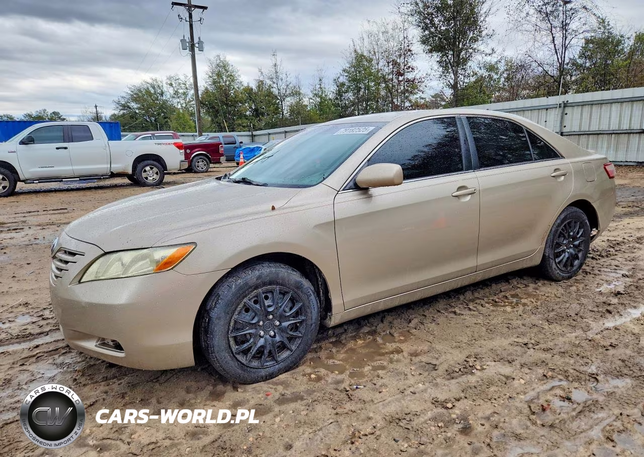 2009 Toyota Camry Le – zdjęcie 1 z 12