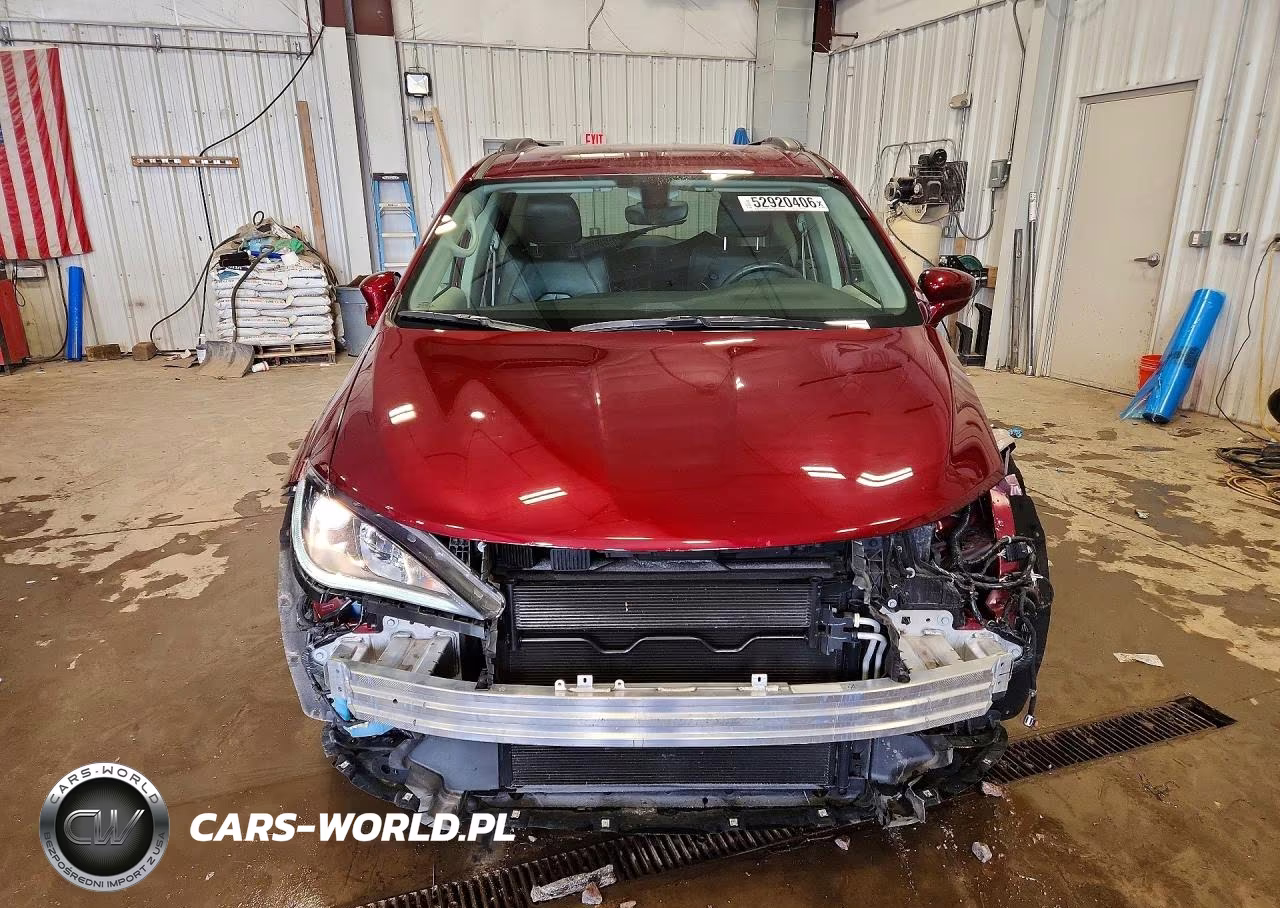 2017 Chrysler Pacifica Touring L VIN:2C4RC1BG9HR509441 - 5