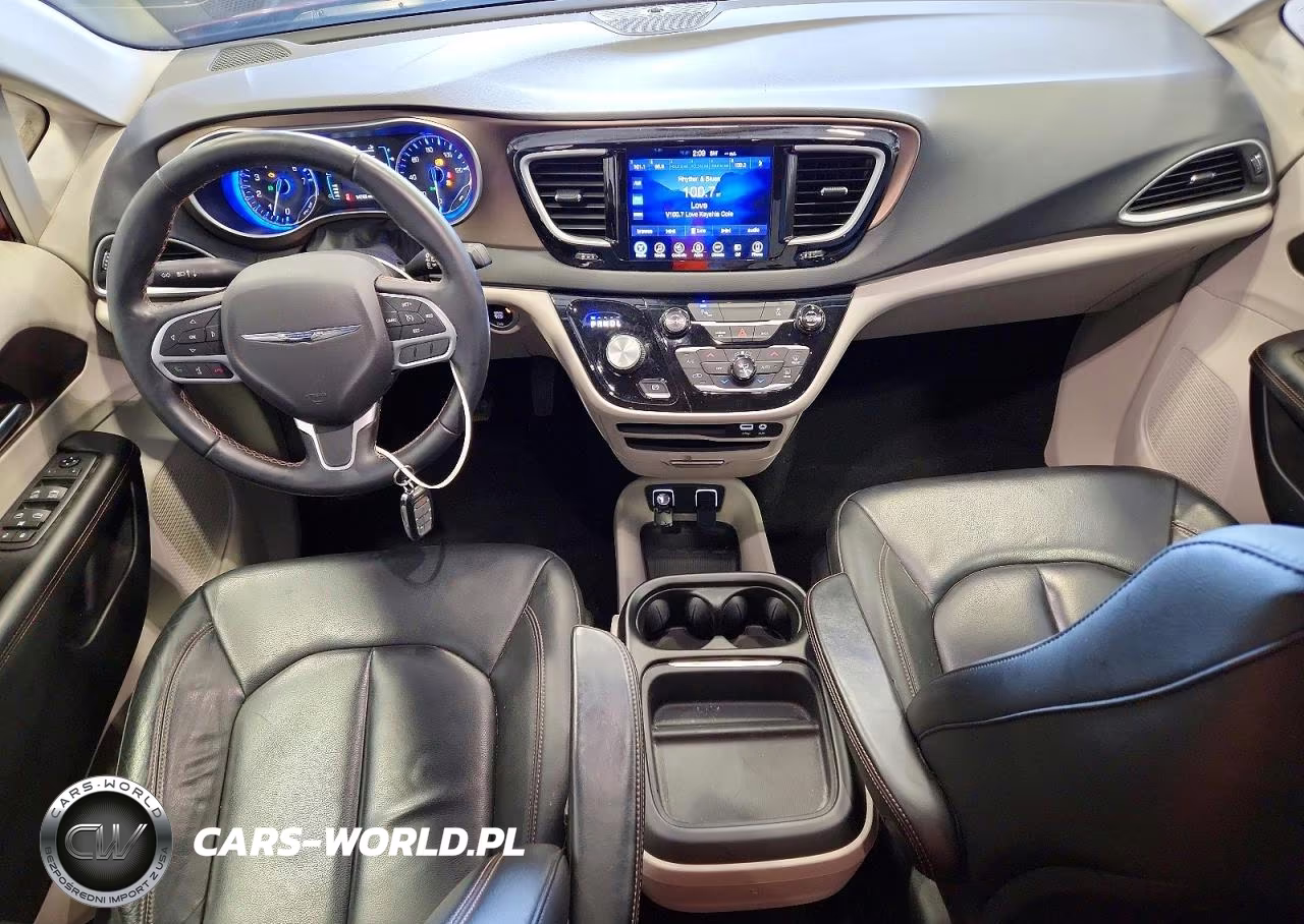 2017 Chrysler Pacifica Touring L VIN:2C4RC1BG9HR509441 - 8