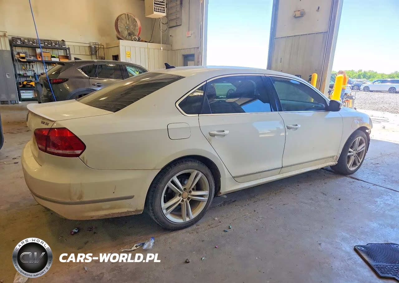 2014 Volkswagen Passat Se VIN:1VWBN7A38EC079674 - 3
