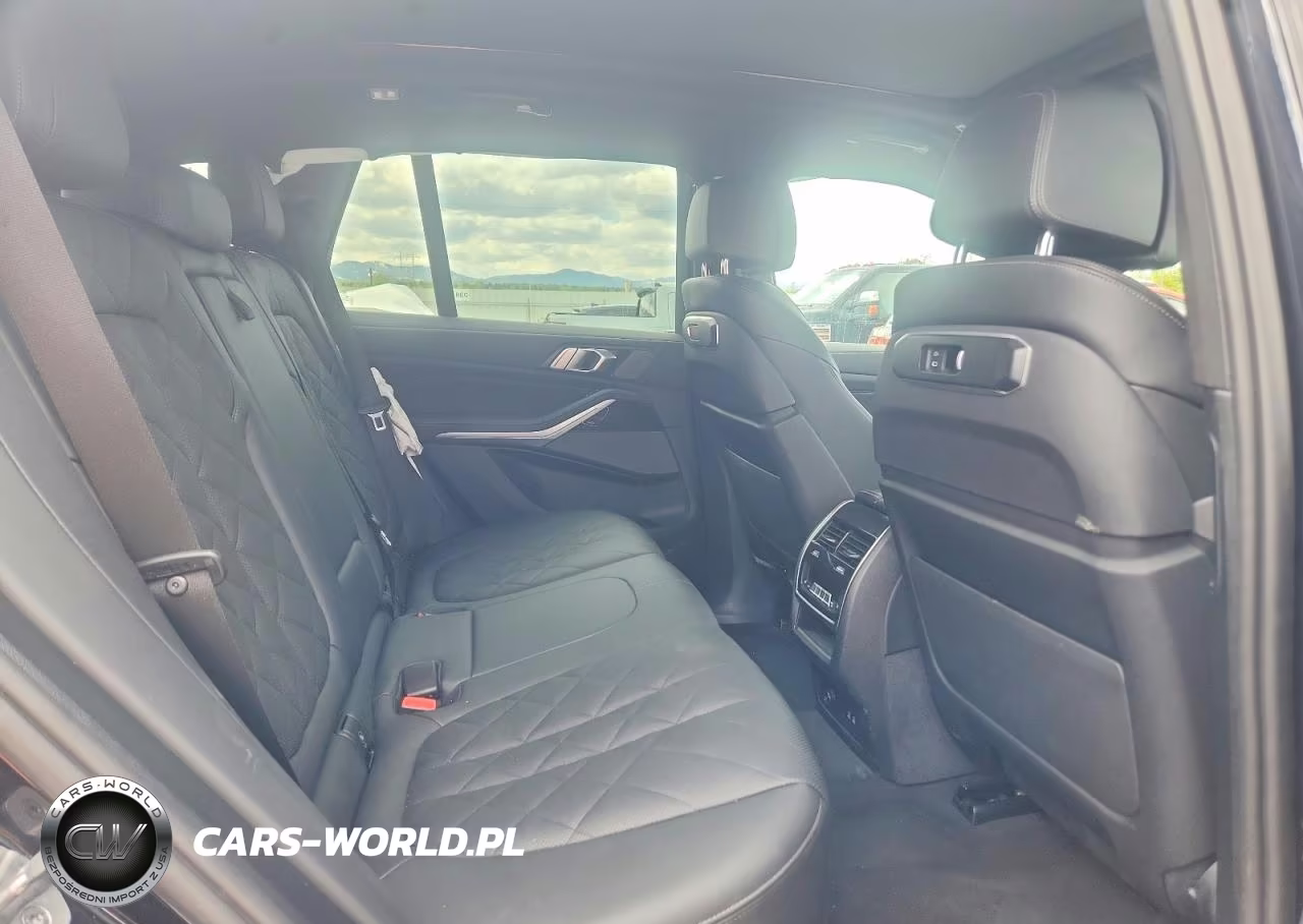 2025 BMW X5 xDrive50E VIN:5UX43EU00S9X92079 - 11
