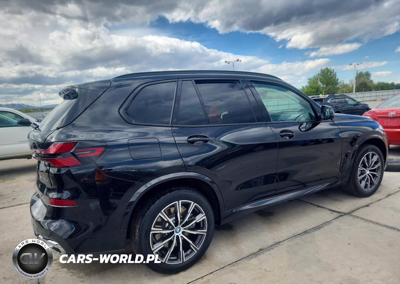 2025 BMW X5 xDrive50E VIN:5UX43EU00S9X92079 - 3