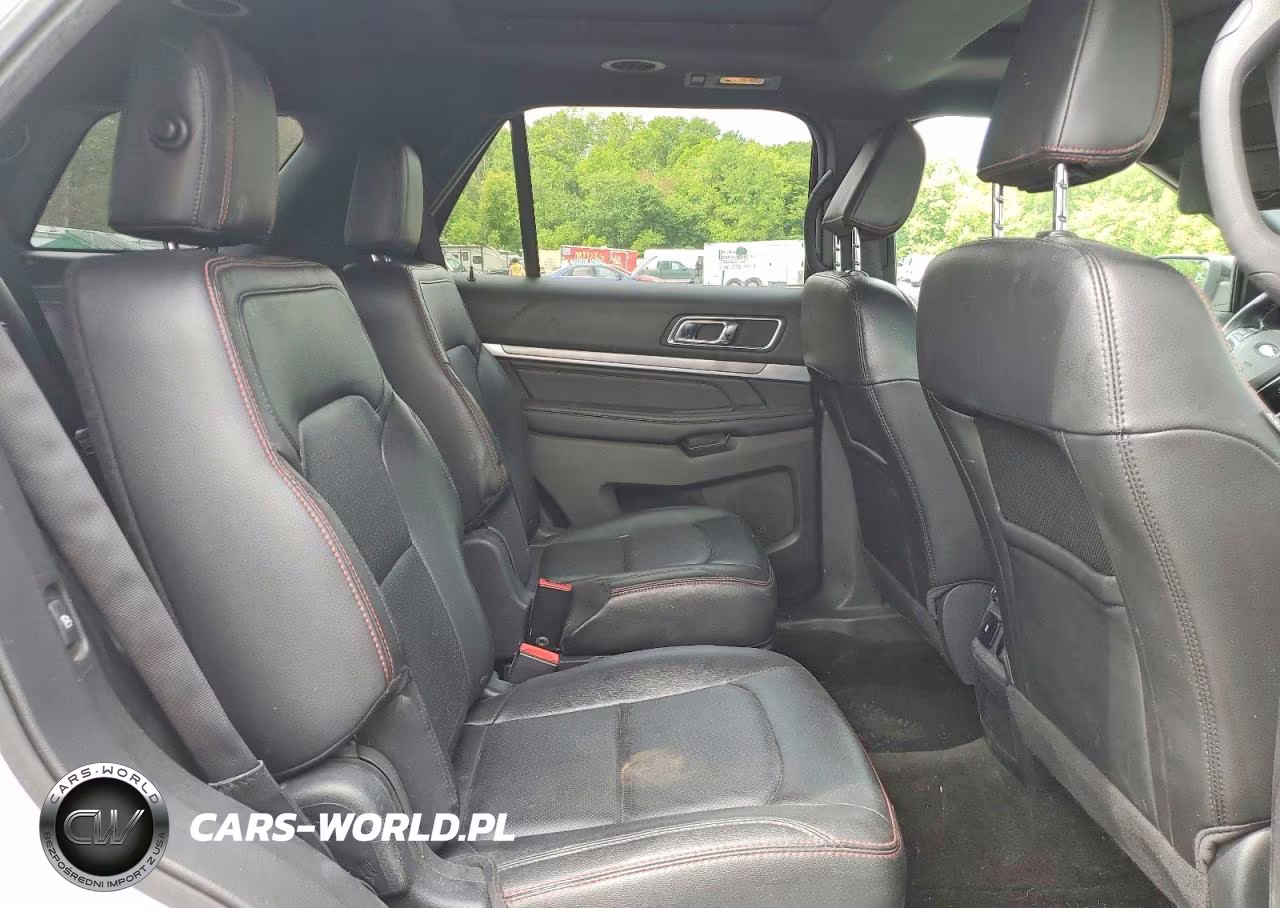 2018 Ford Explorer Sport VIN:1FM5K8GT0JGA22891 - 11