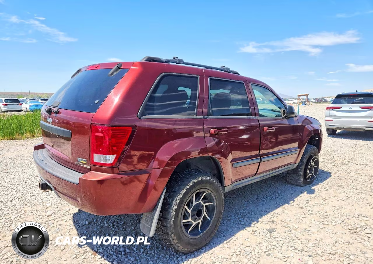 2007 Jeep Grand Cherokee Laredo VIN:1J8HR48PX7C571501 - 3