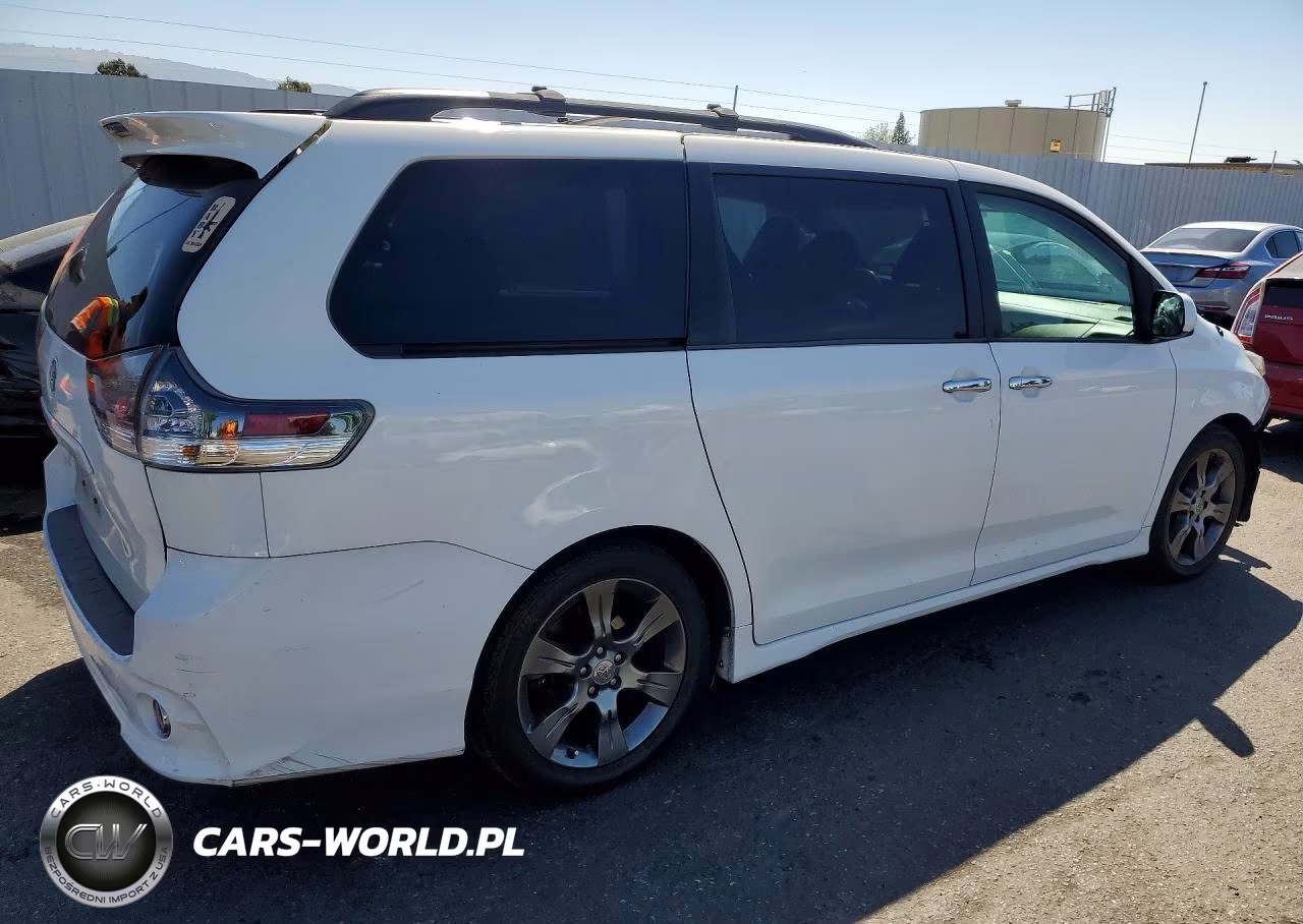 2013 Toyota Sienna Sport VIN:5TDXK3DC8DS398348 - 3