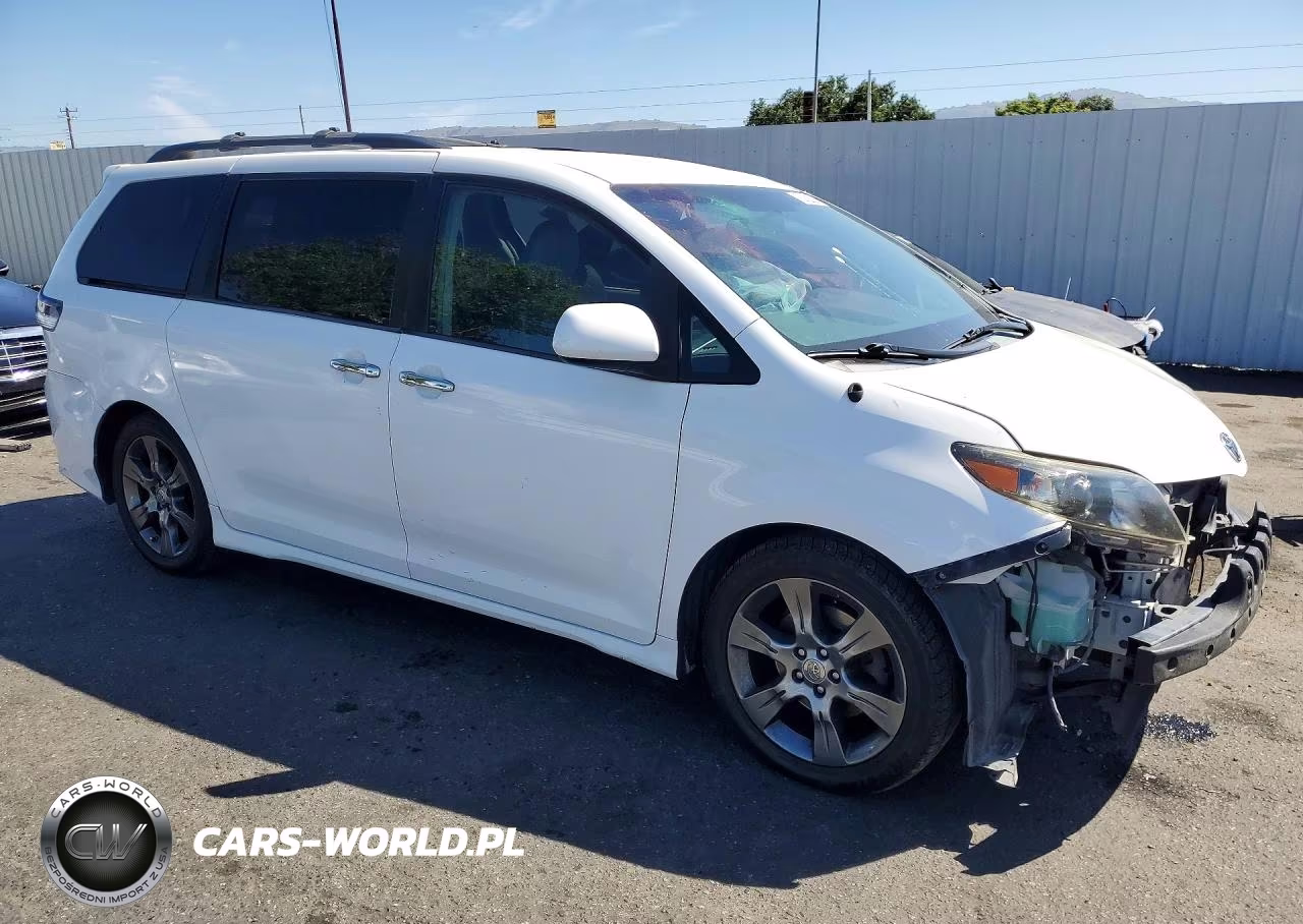 2013 Toyota Sienna Sport VIN:5TDXK3DC8DS398348 - 4