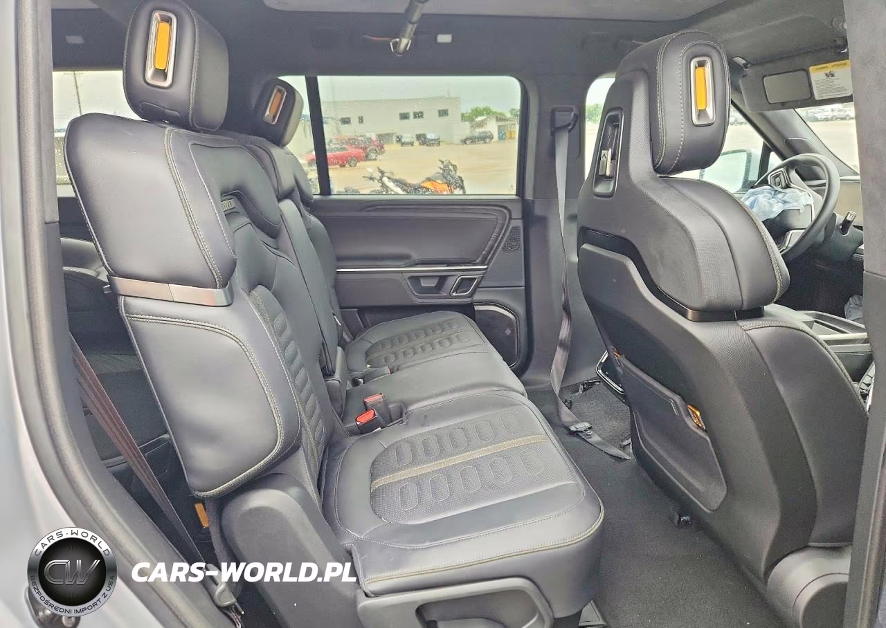 2023 Rivian R1S Adventure VIN:7PDSGABA9PN027915 - 11