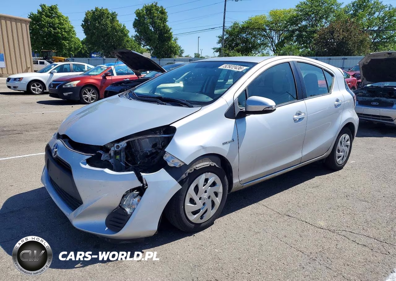2016 Toyota Prius C One