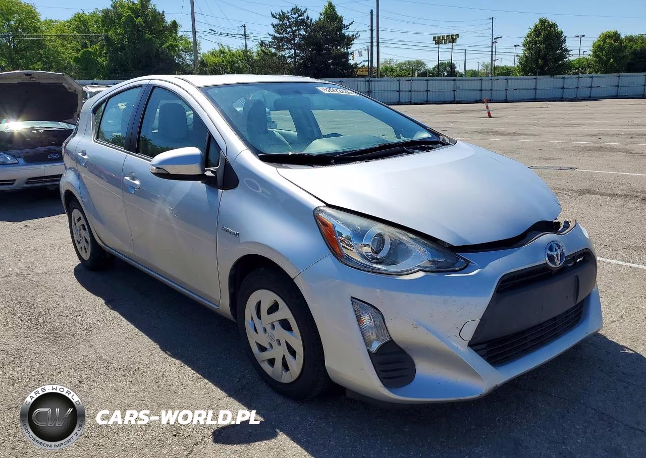 2016 Toyota Prius C One VIN:JTDKDTB34G1134701 - 4