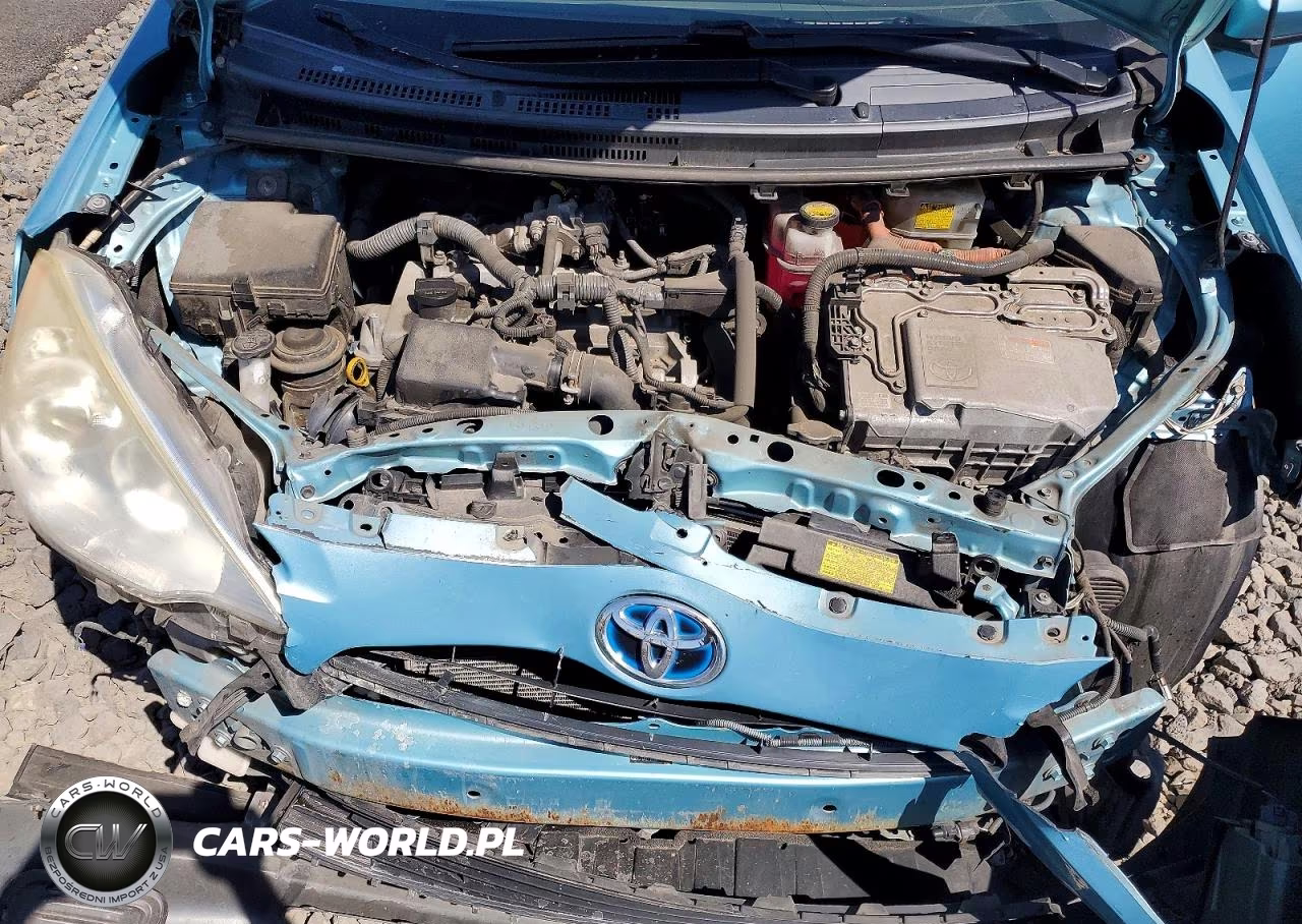 2013 Toyota Prius C Two VIN:JTDKDTB38D1034581 - 11