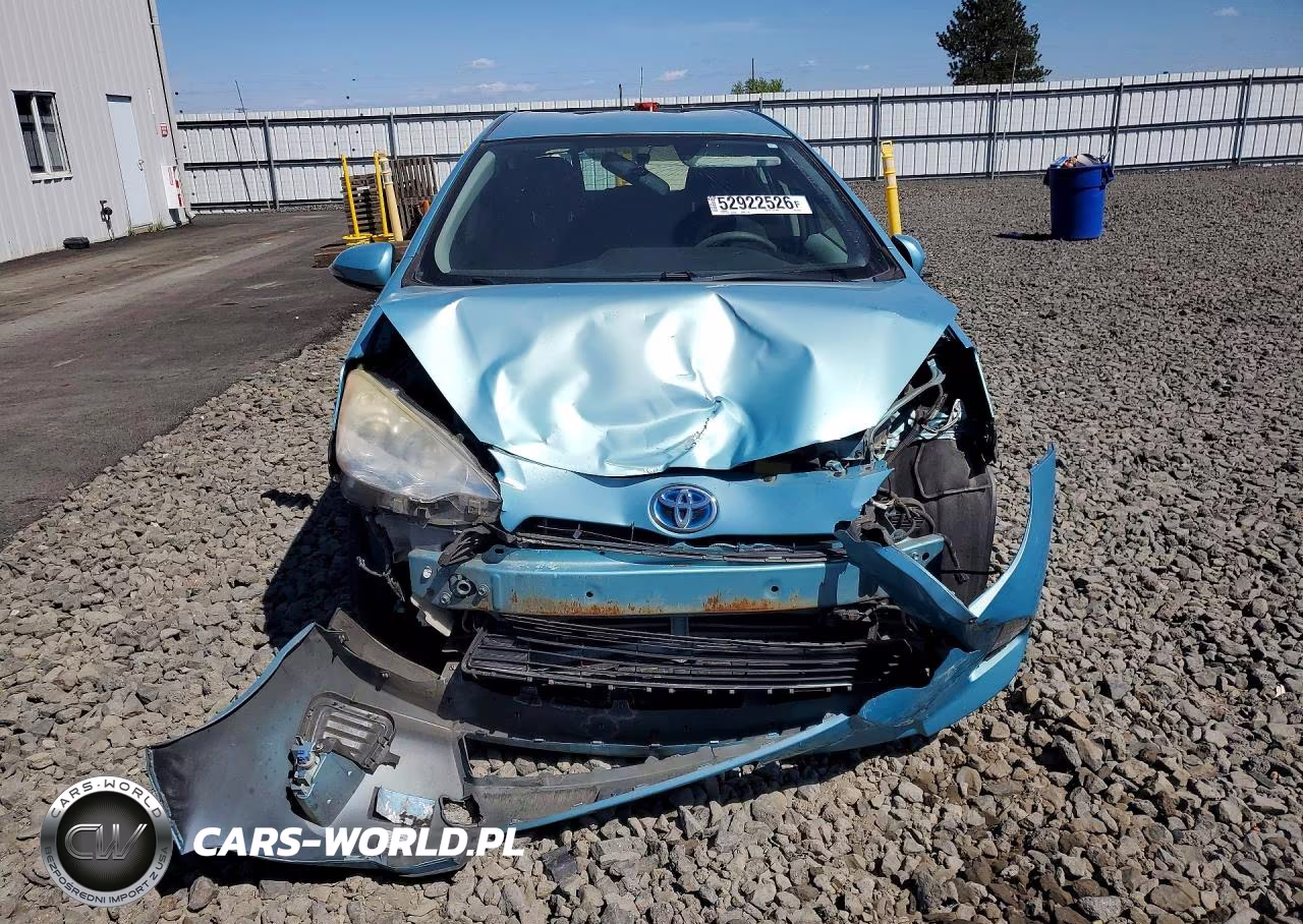2013 Toyota Prius C Two VIN:JTDKDTB38D1034581 - 5