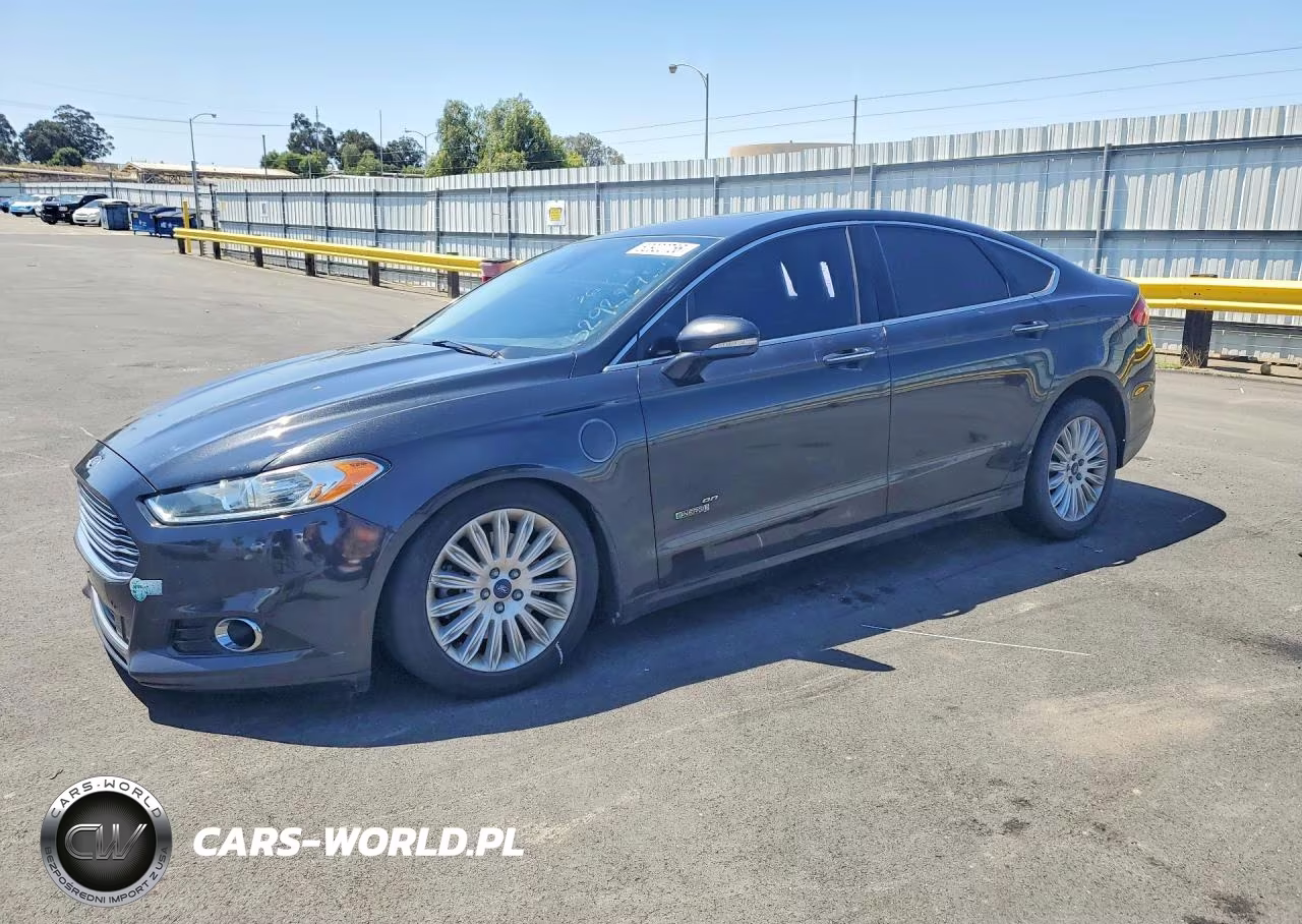 2013 Ford Fusion Titanium Phev