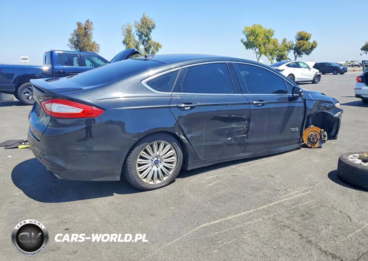 2013 Ford Fusion Titanium Phev VIN:3FA6P0SU9DR365794 - 3