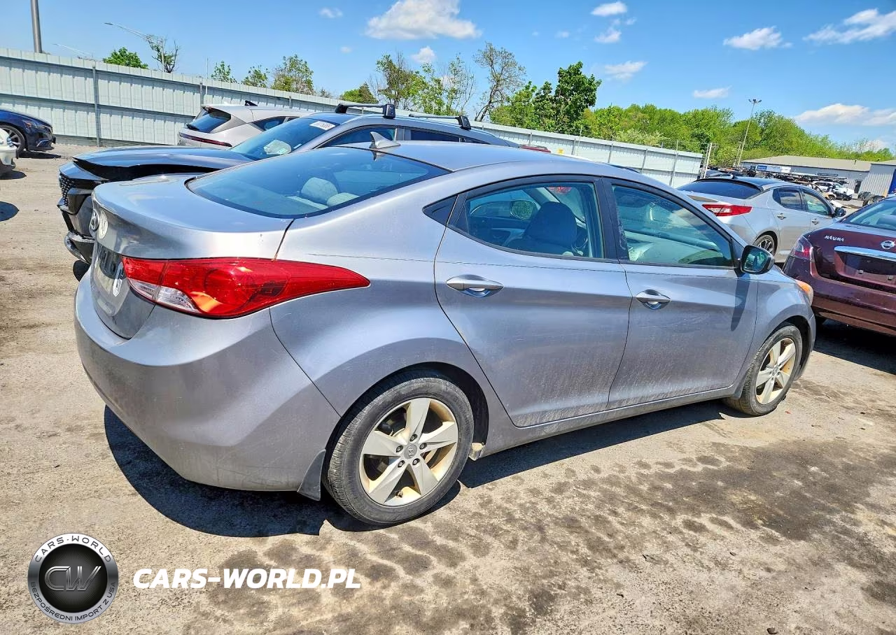 2013 Hyundai Elantra Gls VIN:KMHDH4AE7DU927518 - 3