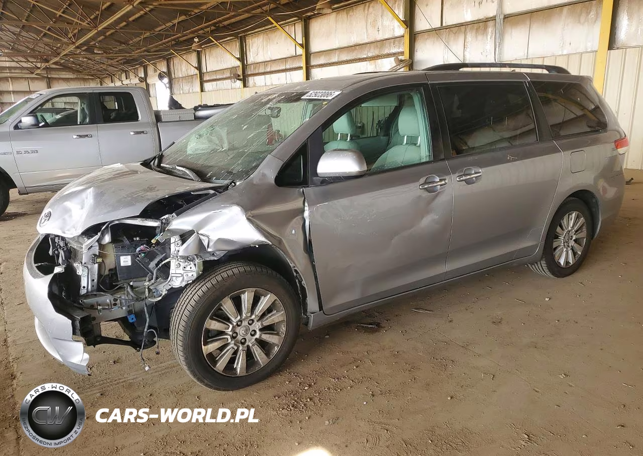 2013 Toyota Sienna Xle 7-Passenger