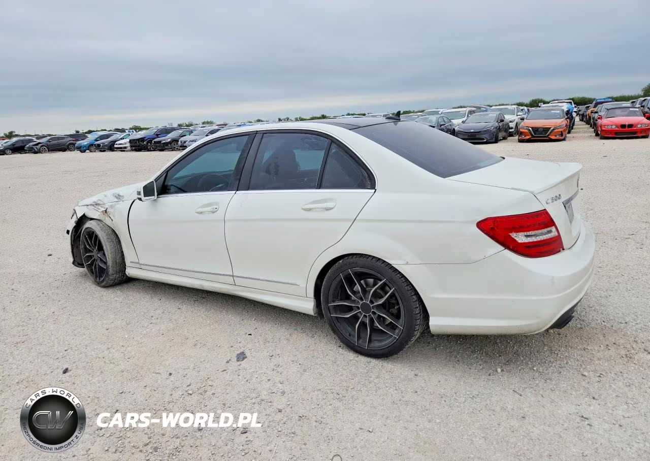 2012 Mercedes-Benz C 300 4Matic VIN:WDDGF8BB6CR209808 - 2