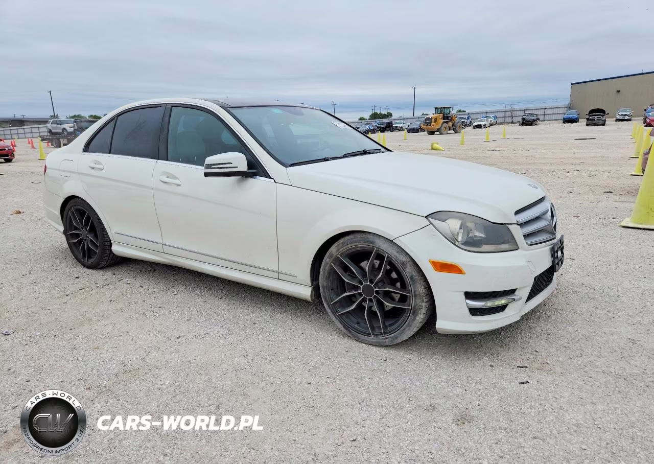 2012 Mercedes-Benz C 300 4Matic VIN:WDDGF8BB6CR209808 - 4
