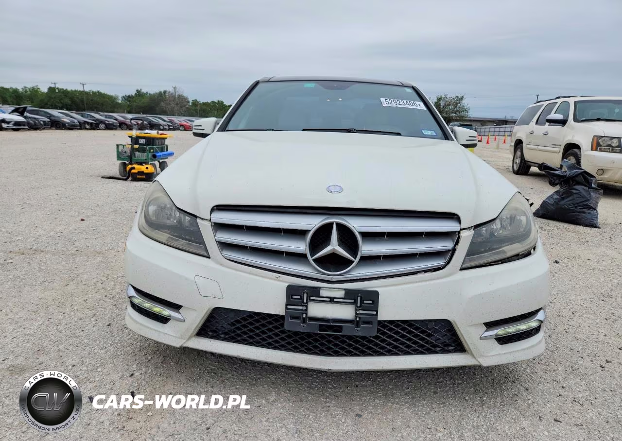 2012 Mercedes-Benz C 300 4Matic VIN:WDDGF8BB6CR209808 - 5