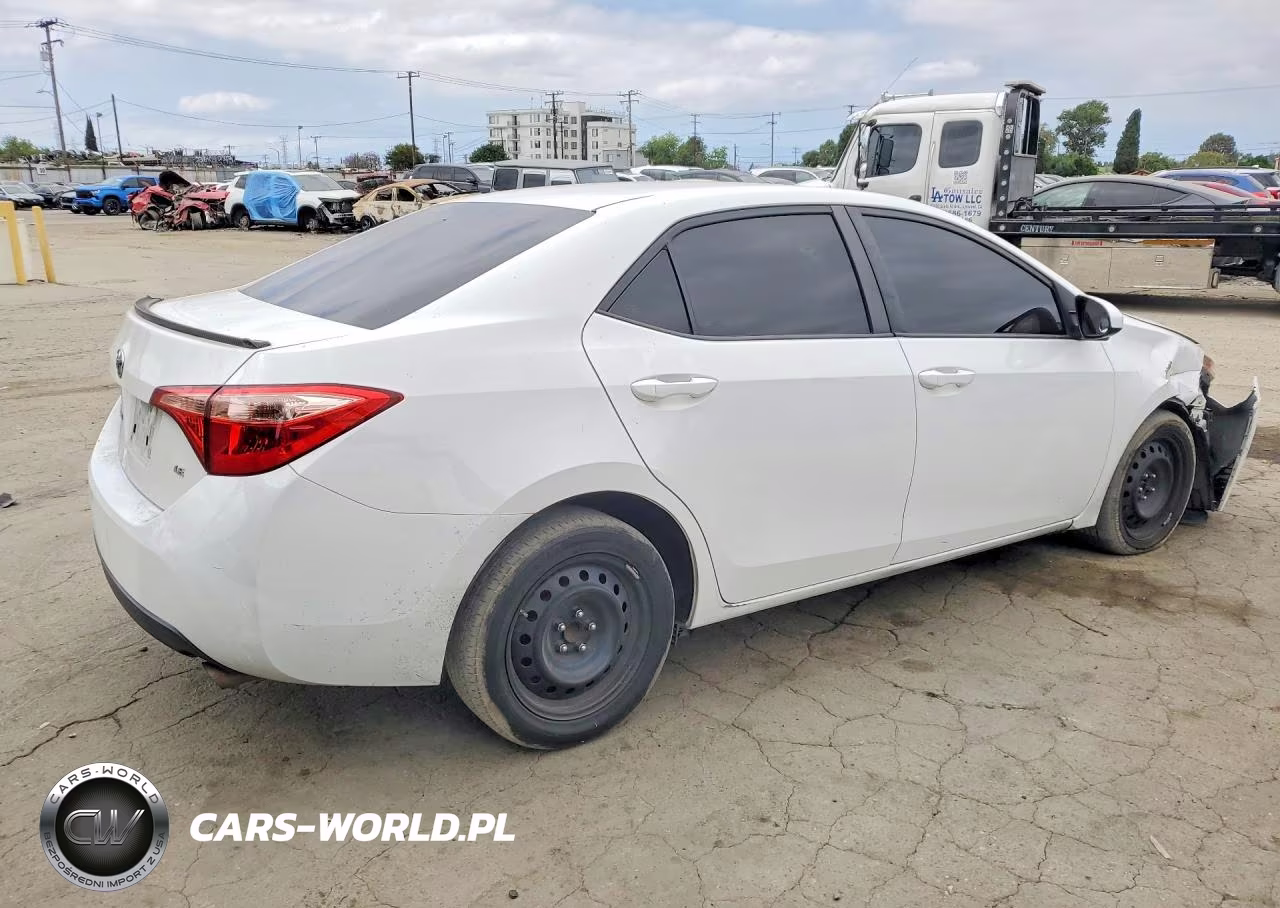 2019 Toyota Corolla Le VIN:2T1BURHE7KC201596 - 3