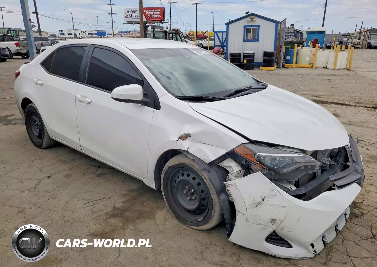 2019 Toyota Corolla Le VIN:2T1BURHE7KC201596 - 4