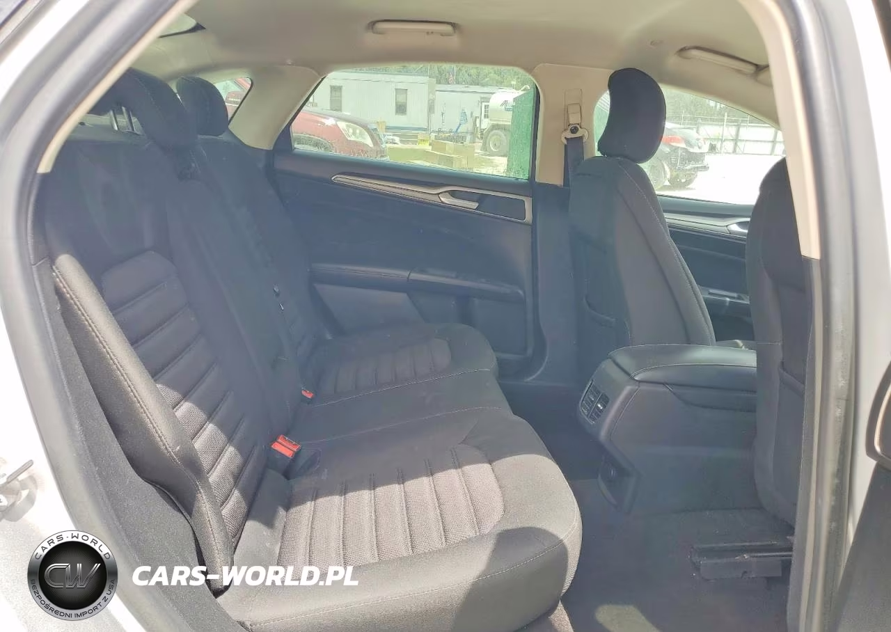 2019 Ford Fusion Se VIN:3FA6P0LU7KR109259 - 10