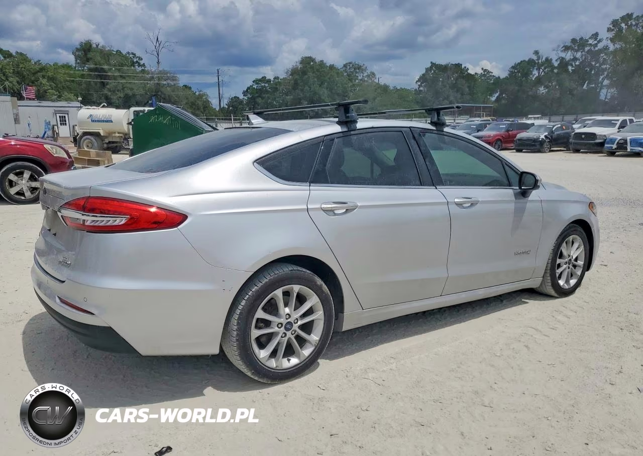2019 Ford Fusion Se VIN:3FA6P0LU7KR109259 - 3
